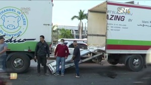 Camión trasganado se partió en medio de la Traschaco - SNT