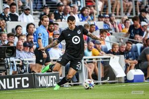 Minnesota goleó 4-0 al Everton con gol y asistencia paraguaya - Fútbol Internacional - ABC Color