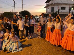 Municipalidad hizo entrega de otras 12 cuadras de empedrado en el barrio General Genes - Radio Imperio