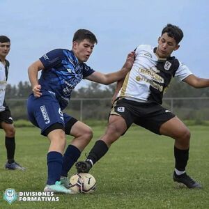 Sub 18: cuatro victorias y dos empates en la primera jornada - Fútbol - ABC Color