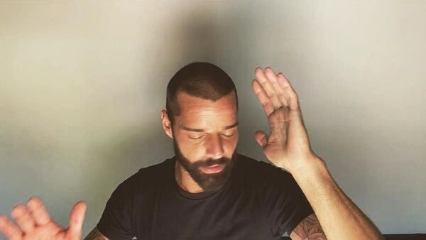 Tribunal archiva el caso de la orden de protección contra Ricky Martin