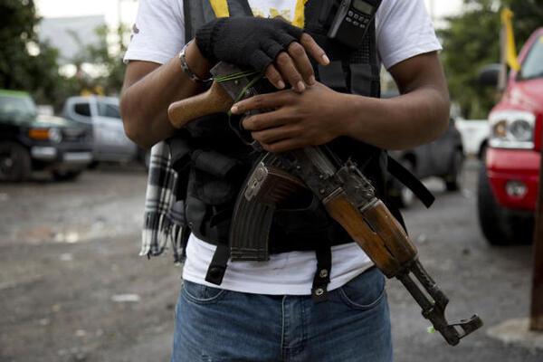 Diario HOY | Seis muertos deja choque entre delincuentes y grupo de autodefensa en México