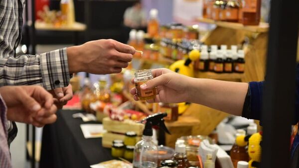 Productores de miel de Paraguay y la región intercambiaron experiencias
