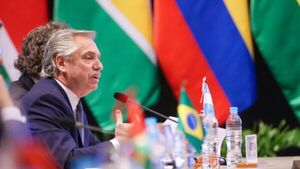 Fernández apuesta por un Mercosur “unido” y un tratado conjunto con China | Análisis Macro | 5Días