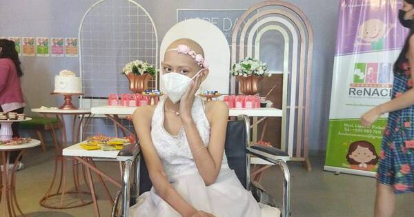 La Nación / Un 15 de ensueños: Natalia, la paciente oncológica que se hizo viral, celebró su cumpleaños en Clínicas