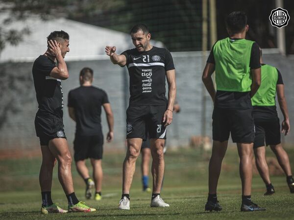 Antolín, uno de los relevos en Olimpia  - Fútbol - ABC Color