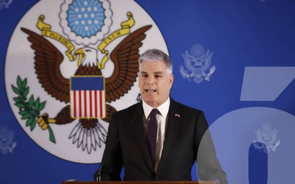 Crónica / Embajador he'i que deniegan ingreso de HC a Estados Unidos