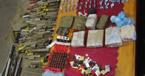 La Nación / Se incautaron armas, drogas y celulares en el penal
