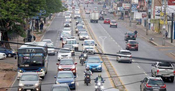 La Nación / Sigue firme paro general de buses para el 27 de julio