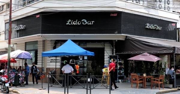 ¡Se va! El emblemático Lido Bar abandona su histórica esquina