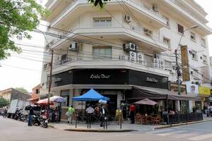 El emblemático Lido Bar le dice adiós a la esquina sobre Chile y Palma luego de 68 años