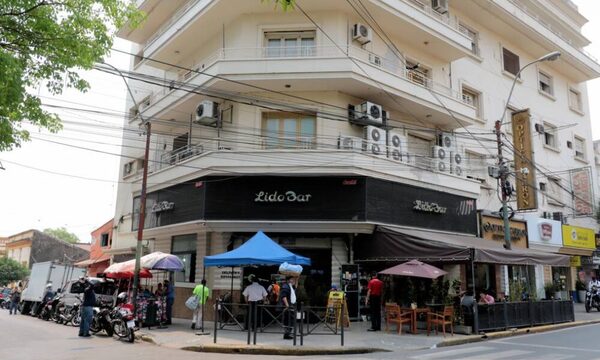 Casi 70 años después, Lido Bar le dice “adiós” a la esquina sobre Chile y Palma