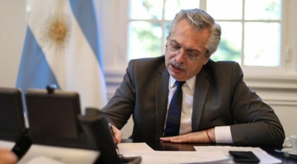 Argentina suspende las contrataciones en la Administración pública