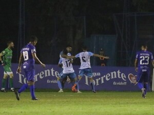 Arrancó el capítulo 18 con triunfo de Atyrá FC - APF