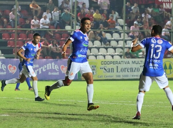 Victoria de Pastoreo FC en la ciudad universitaria - APF