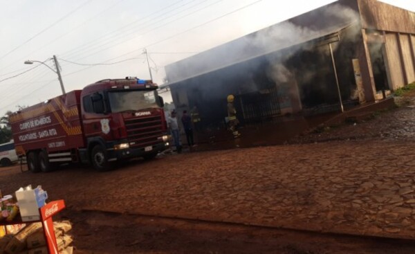 Una panadería y una bodega se incendiaron esta madrugada