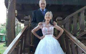 Pareja de abuelos celebra 62 años de casados en Raúl Arsenio Oviedo – Prensa 5