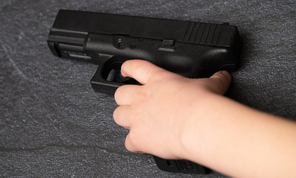 Fallece un niño de 12 años, tras recibir un disparo por parte de su primo - OviedoPress