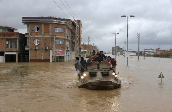 Al menos 21 muertos por inundaciones en el sur de Irán producto de fuertes lluvias