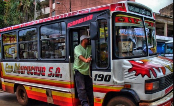 Reguladas de buses, tras rechazo a pedido de aumento del pasaje