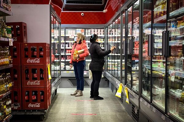Argentina intensifica el control de precios en los supermercados - Mundo - ABC Color