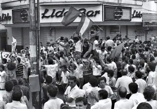 Y después, todos al Lido Bar… - El Independiente