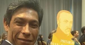 El corresponsal Javier Cantero fue premiado como mejor conductor masculino de radio