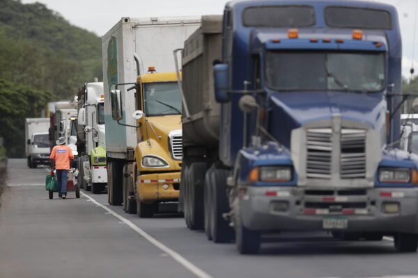 Se agudizan los conflictos por los cierres de carreteras en Panamá - MarketData