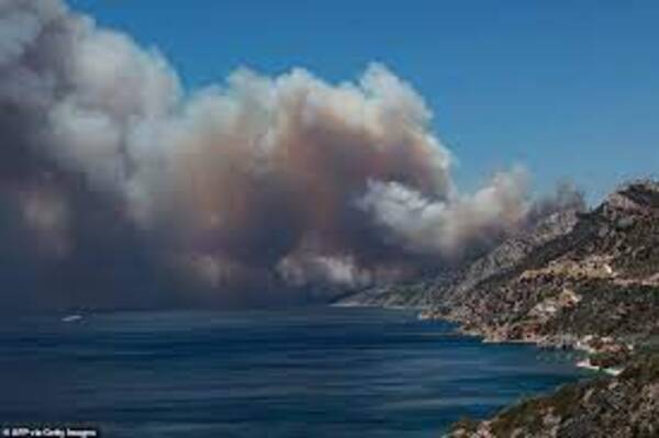 Diario HOY | Cientos de evacuados en isla griega de Lesbos por un incendio