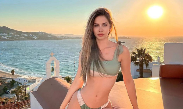 Crónica / Miss paraguaya deslumbra con ¡bikinazo! en el extranjero