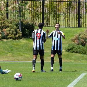 Crónica / Dos goles de Miguel Almirón en amistoso del Newcastle