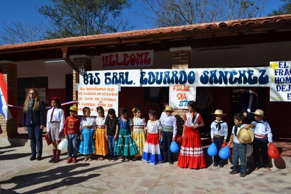 Inauguran mejoras en escuela de San Juan