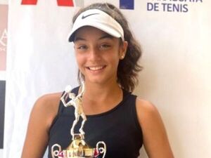 Paraguay Junior Open de Tenis: Catalina Delmás se lleva el trofeo - Polideportivo - ABC Color