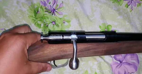 La Nación / Jugando con arma de fuego, adolescente mata a su primo