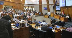 La Nación / Arrancó la sesión en Diputados para estudiar el libelo acusatorio contra Quiñónez