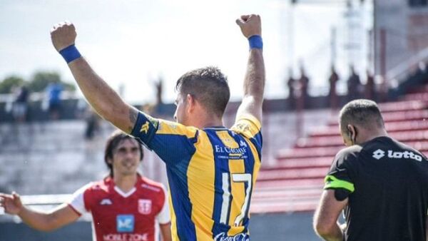 Sportivo Luqueño gana y alcanza la cima