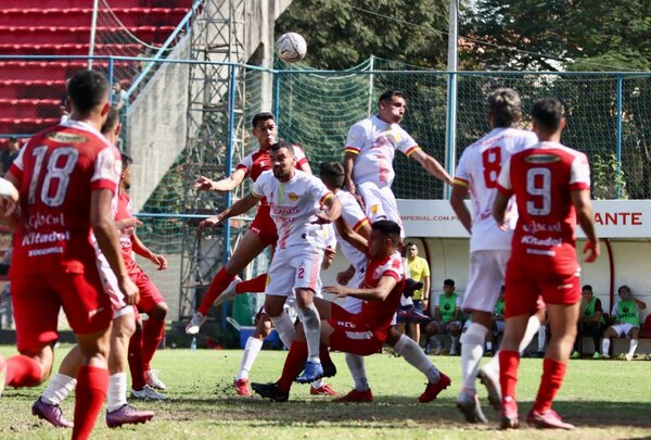 Versus / Luqueño se pasea en el Este y alcanza la punta de la Intermedia - Paraguaype.com