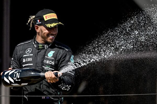 Hamilton: Qué gran resultado, no esperaba ni siquiera el podio - Automovilismo - ABC Color