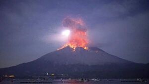 Erupción del volcán Sakurajima pone en alerta máxima al oeste de Japón