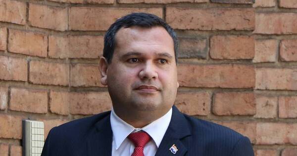 La Nación / Concertación y oficialismo buscan ubicar en la Fiscalía a alguien afín a sus intereses, afirman