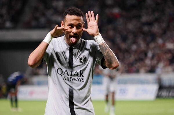 París Saint-Germain finalizó la gira en Japón con goleada - Fútbol Internacional - ABC Color