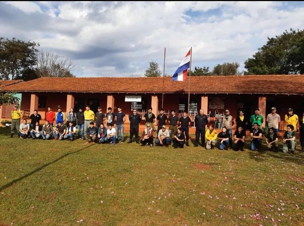 BOMBEROS DE ITAPÚA POTY RECIBEN IMPORTANTE CAPACITACIÓN SOBRE COMBATE A INCENDIOS FORESTALES