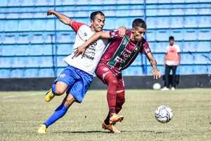 Diario HOY | Tembetary gana y se mantiene al acecho 