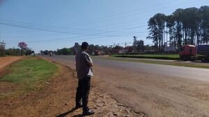 PASAJEROS QUEDAN VARADOS DEBIDO A «REGULADA» DE EMPRESAS DE TRANSPORTE