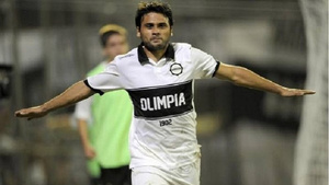Crónica / El dilema de Biancucchi entre hinchas de Cerro y Olimpia