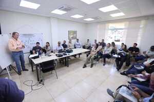Técnicos americanos acompañan acciones de remodelación del Centro Ambiental de Itaipu - .::Agencia IP::.