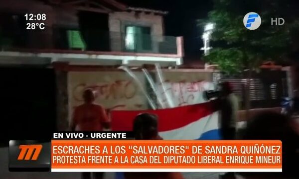Escraches a los ''salvadores'' de Sandra Quiñónez | Telefuturo
