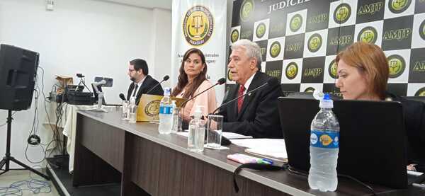 AMJP no está de acuerdo con el posible juicio político a la fiscal General del Estado - PDS RADIO