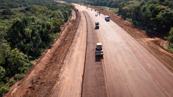 Duplicación de la ruta PY02: arrancó extendido de la segunda capa de base granular en Caacupé - .::Agencia IP::.