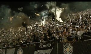 Olimpistas lloran de emoción con canción dedicada por los 120 años